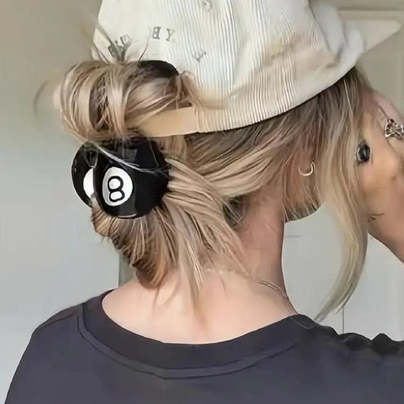 Boutique Accessories - Lucky 8 Energy Hairclip